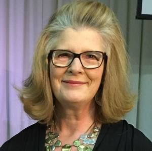 Meet your Posher, Lorraine